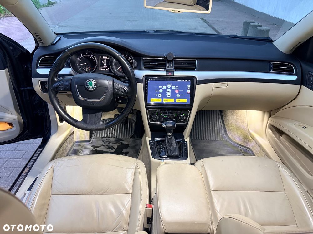 Skoda Superb 2.0 TSI L&K DSG - 8