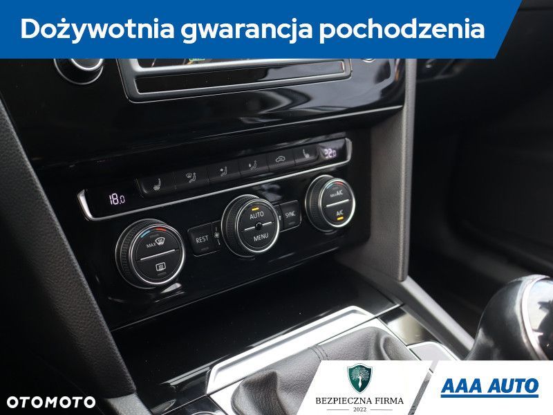 Volkswagen Passat - 20