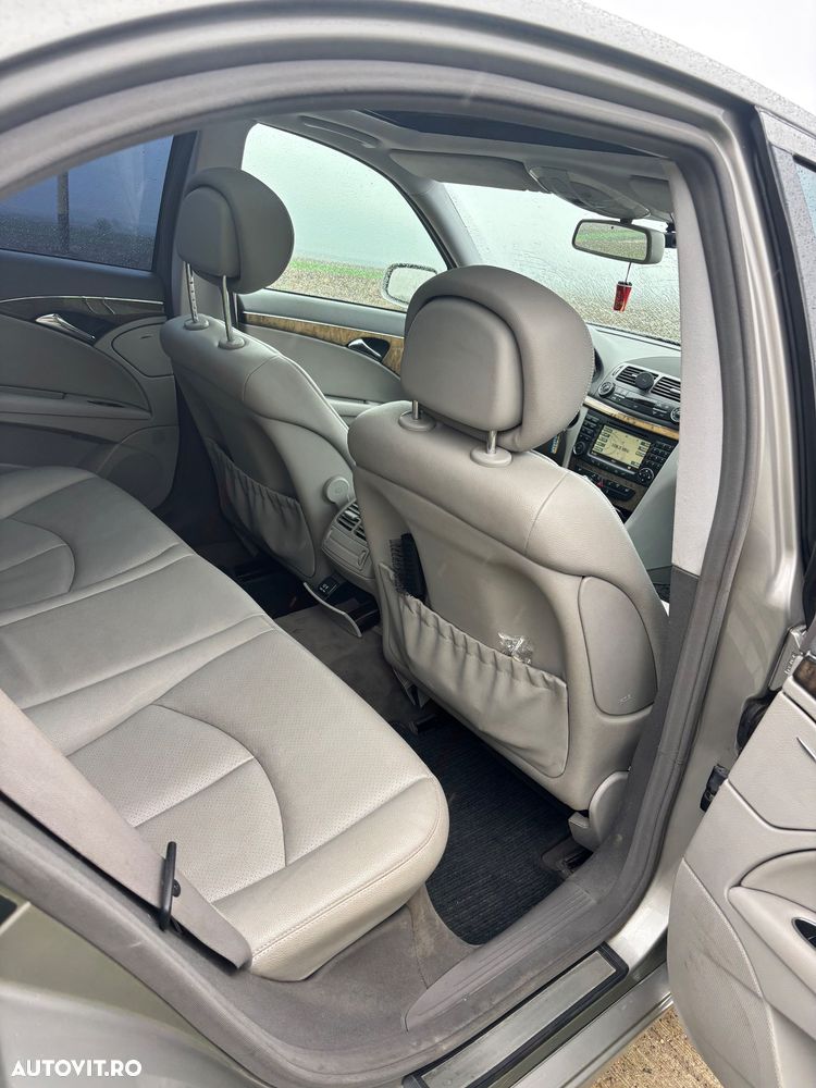 Mercedes-Benz E - 10