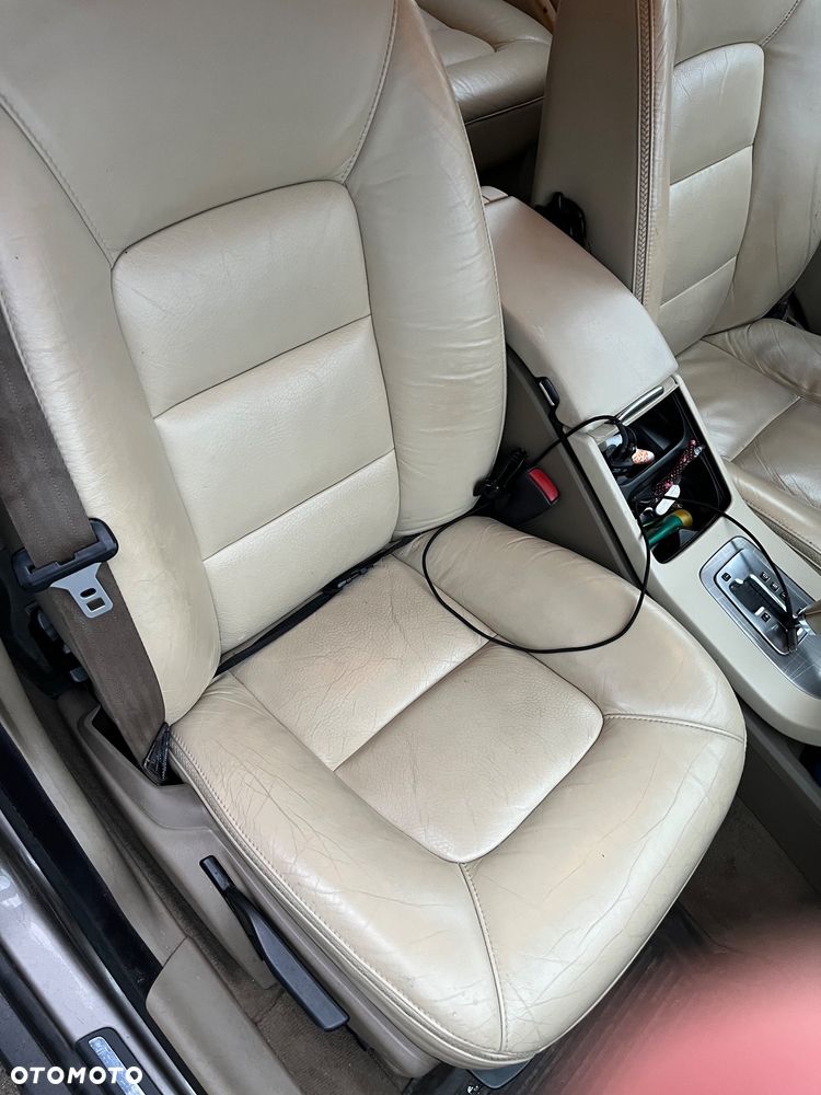 Volvo XC 70 D5 AWD Momentum - 13