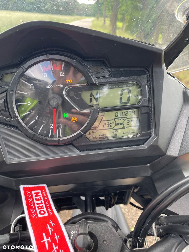 Suzuki V-STROM - 11