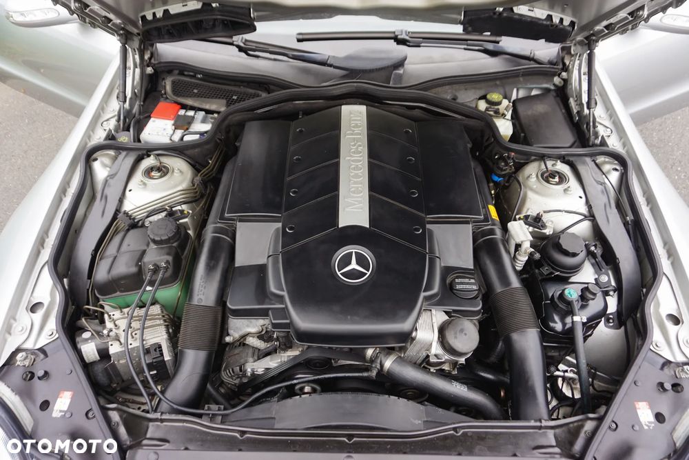 Mercedes-Benz SL - 25