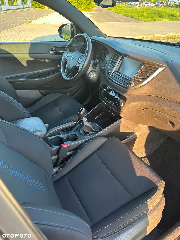 Hyundai Tucson 1.6 GDI BlueDrive GO 2WD - 10
