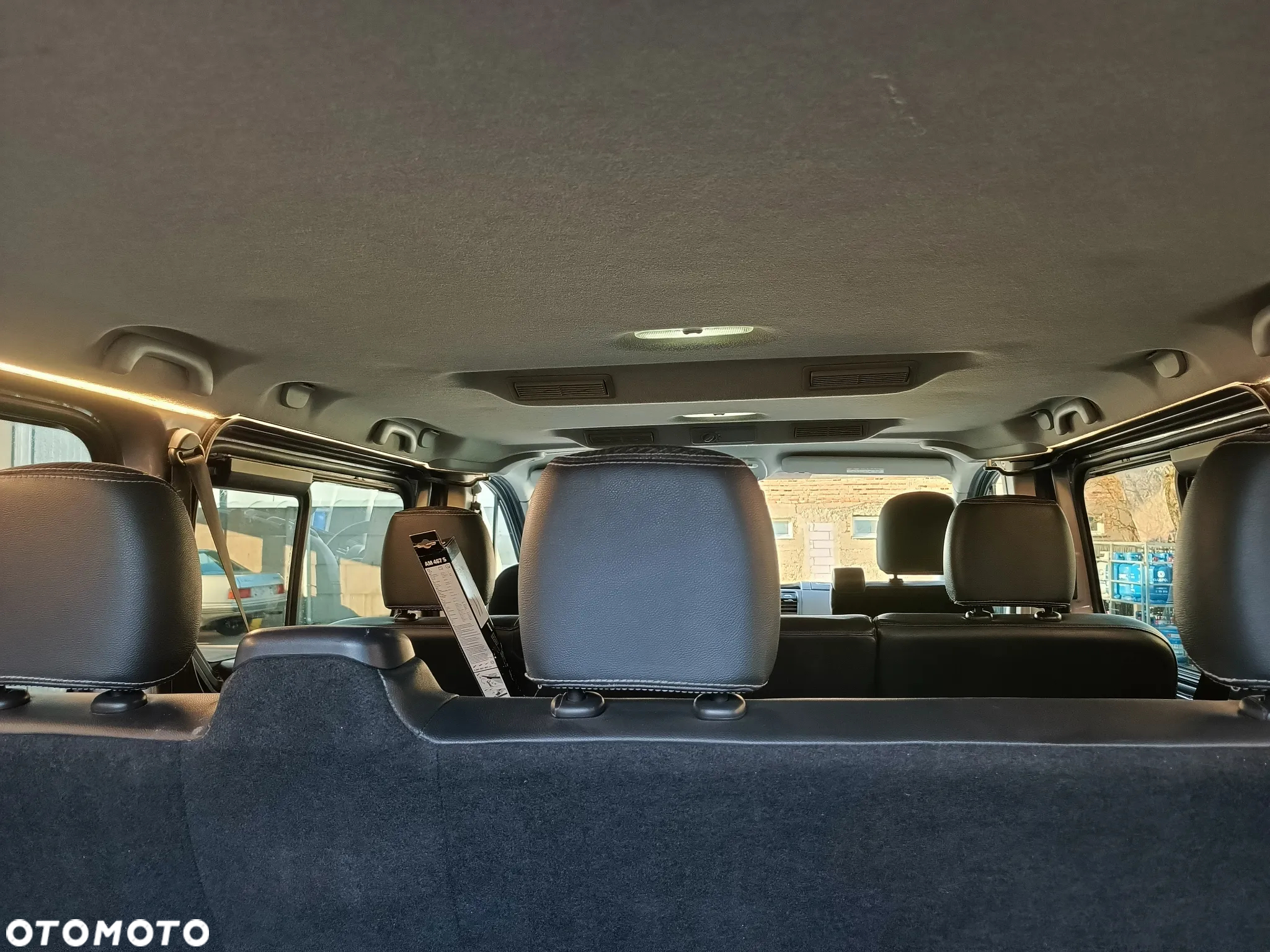 Nissan NV300 - 11