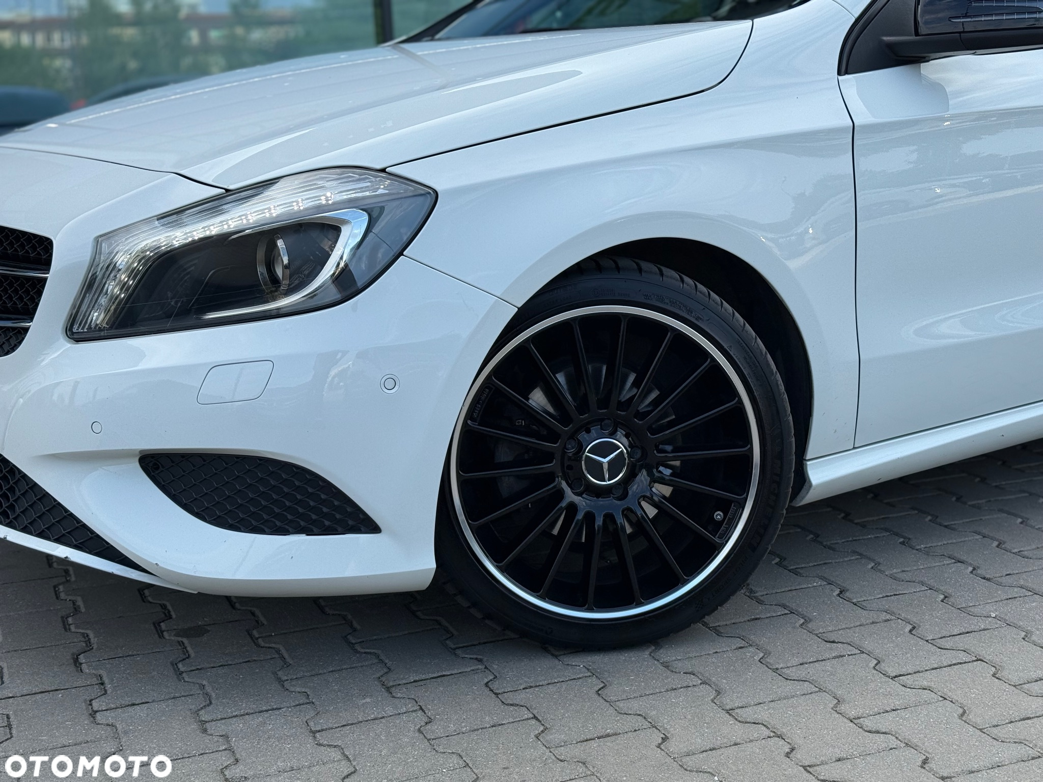 Mercedes-Benz Klasa A 180 7G-DCT Urban - 8