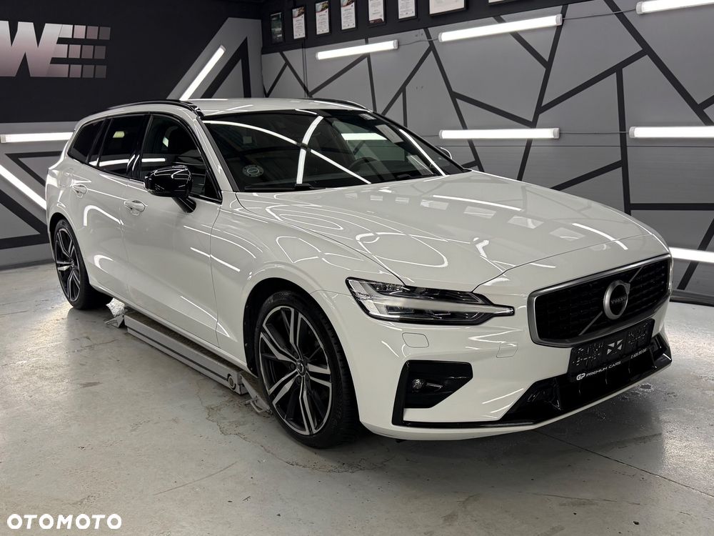 Volvo V60 2020 photo 2