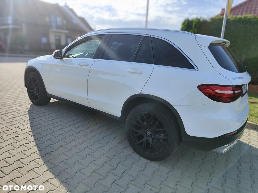 Mercedes-Benz GLC - 16
