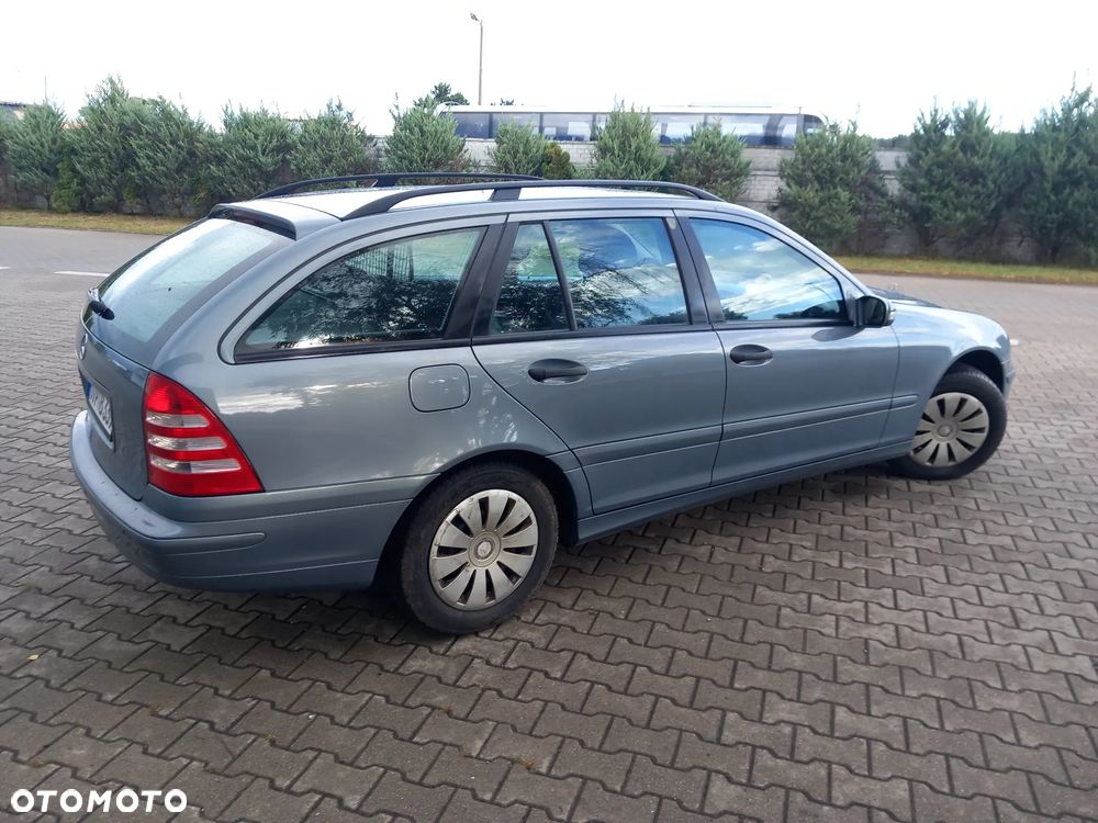 Mercedes-Benz Klasa C 180 Kompressor Automatik Classic Sport Edition - 3