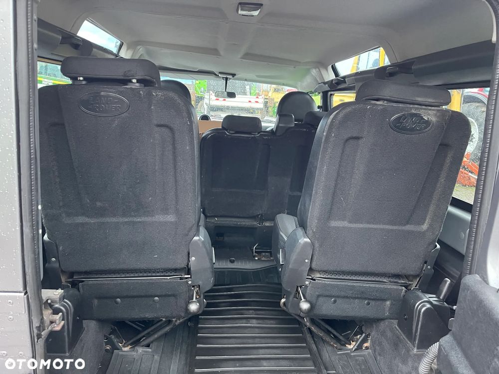 Land Rover Defender 110 DPF Station Wagon Adventure - 37