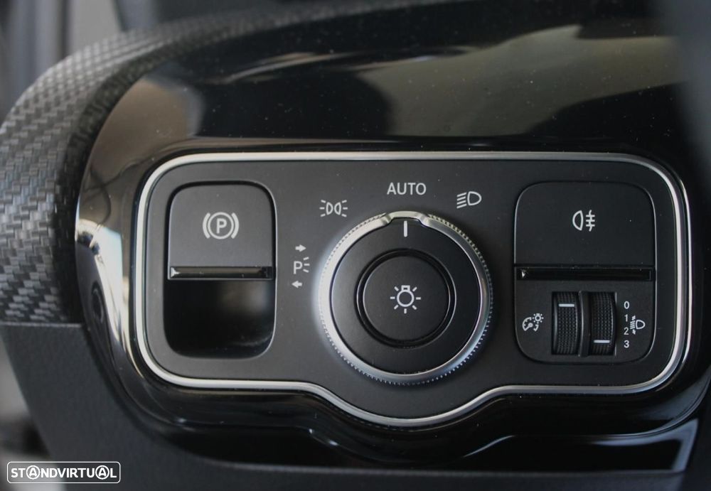 Mercedes-Benz A 180 Limousine d Style Aut. - 33