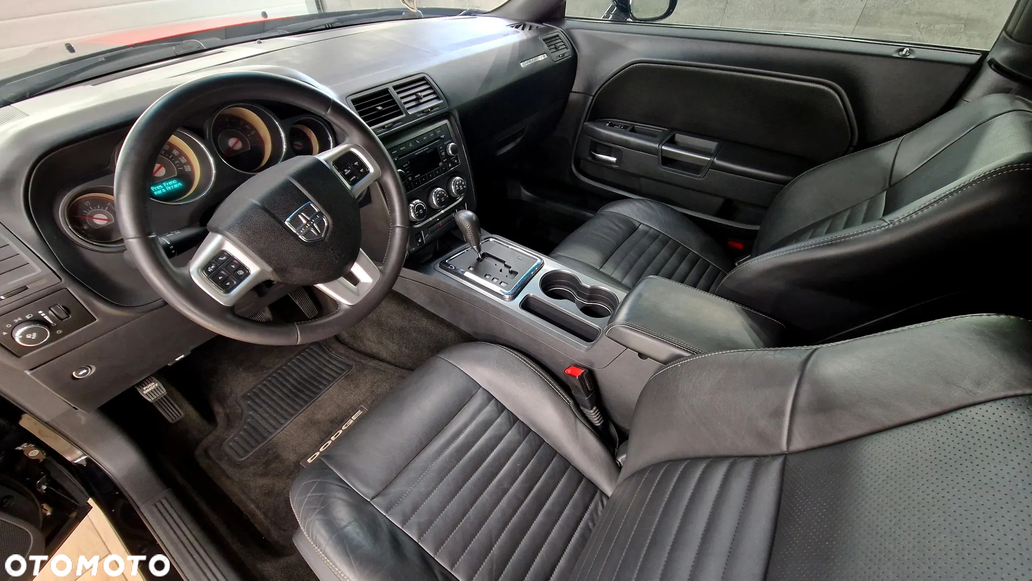 Dodge Challenger Automatik SXT Plus - 12