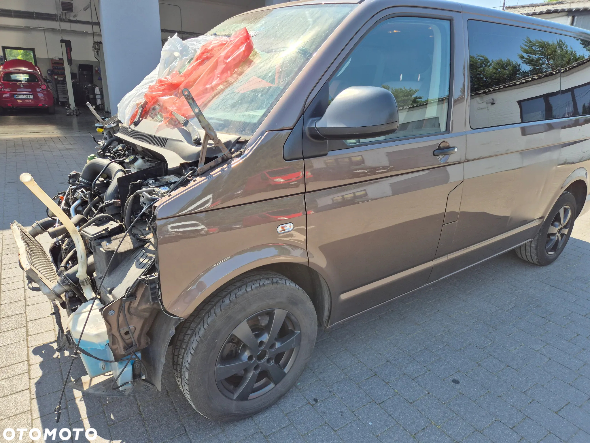 Volkswagen Multivan - 16