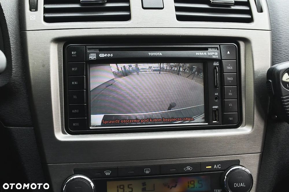 Toyota Avensis 2.0 D-4D Executive - 33