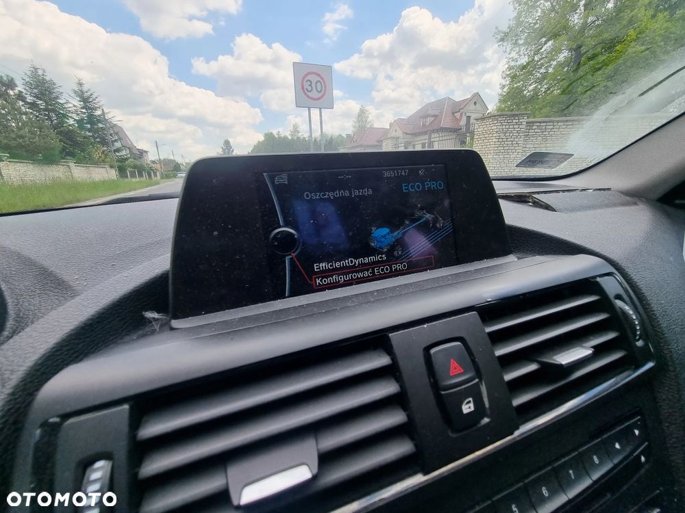 BMW Seria 1 118d Sport Line - 21