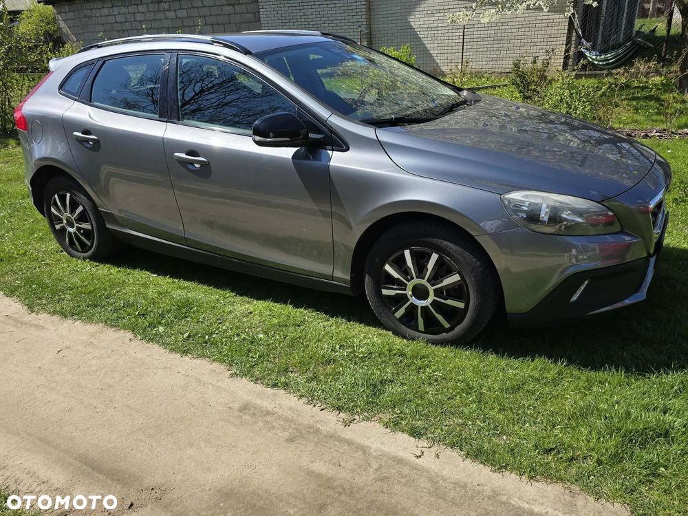 Volvo V40 Cross Country D4 Momentum - 4