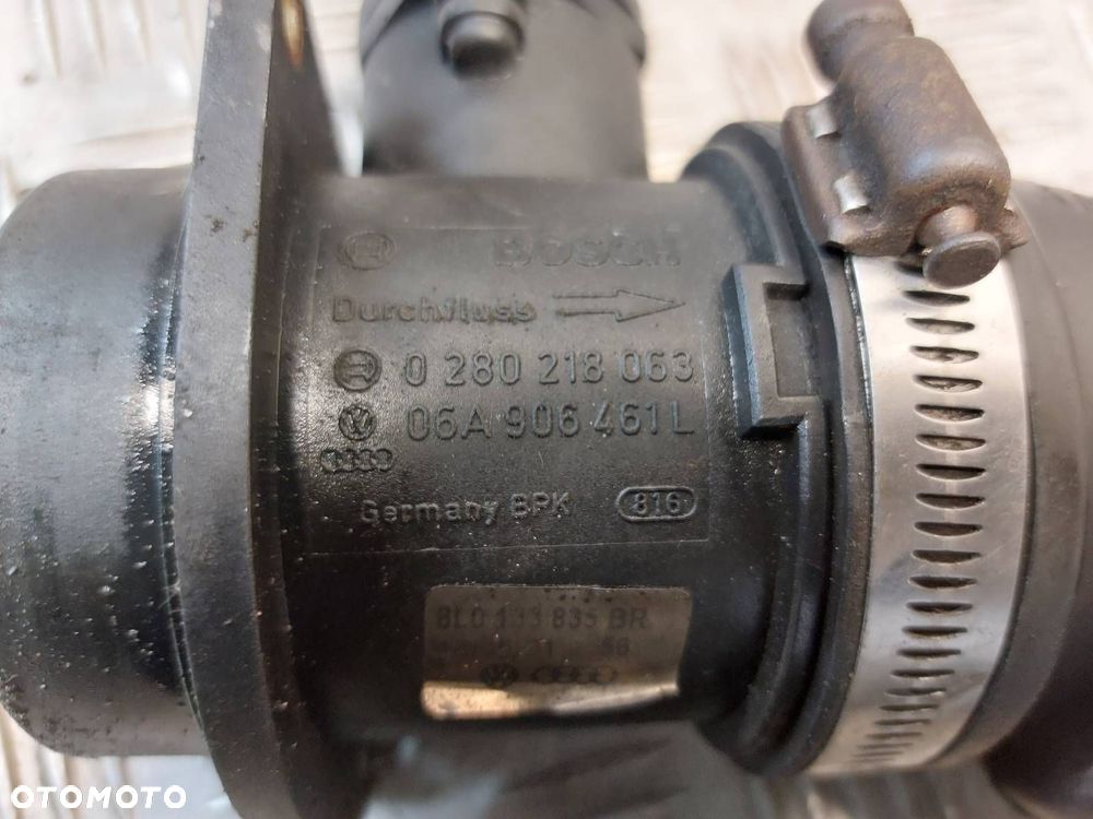 DOLOT POWIETRZA PRZEPŁYWOMIERZ AUDI A3 8L LIFT 1.8 T AUM - 2