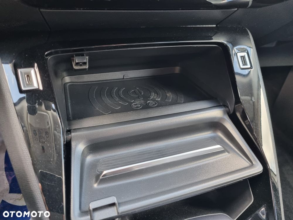 Peugeot 2008 BlueHDi 130 EAT8 Allure Pack - 9