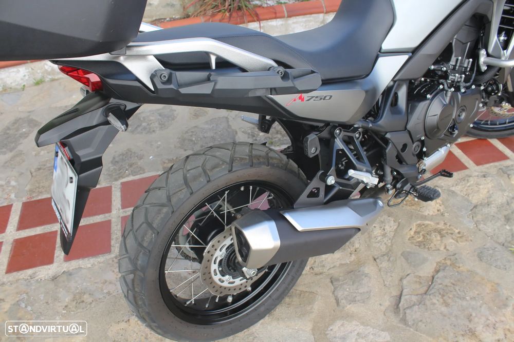 Honda Transalp RD16 (2023) - 19