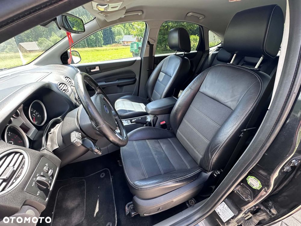 Ford Focus 1.6 Ti-VCT Titanium - 11