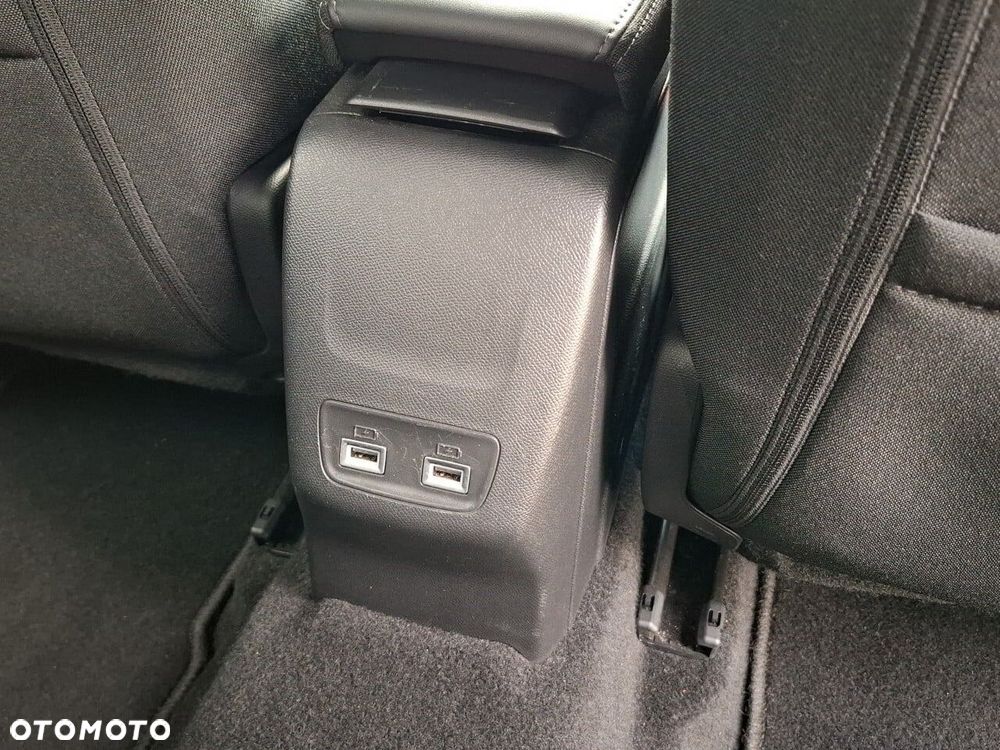 Peugeot 2008 1.2 PureTech Allure S&S EAT8 - 22