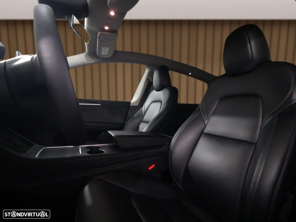 Tesla Model Y Standard - 7