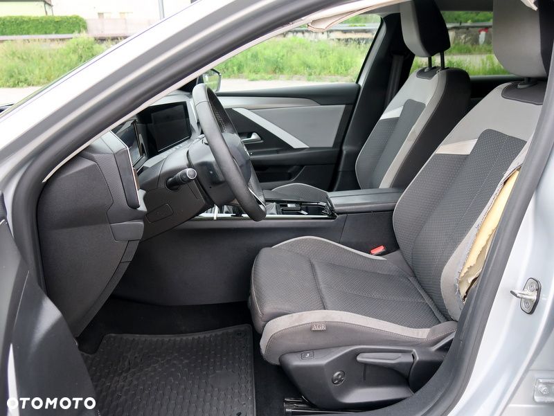 Opel Astra 1.2 T Business Edition S&S - 10