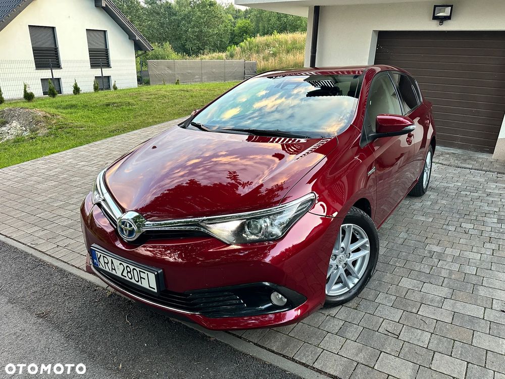 Toyota Auris 1.8 VVT-i Automatik Design Edition - 2