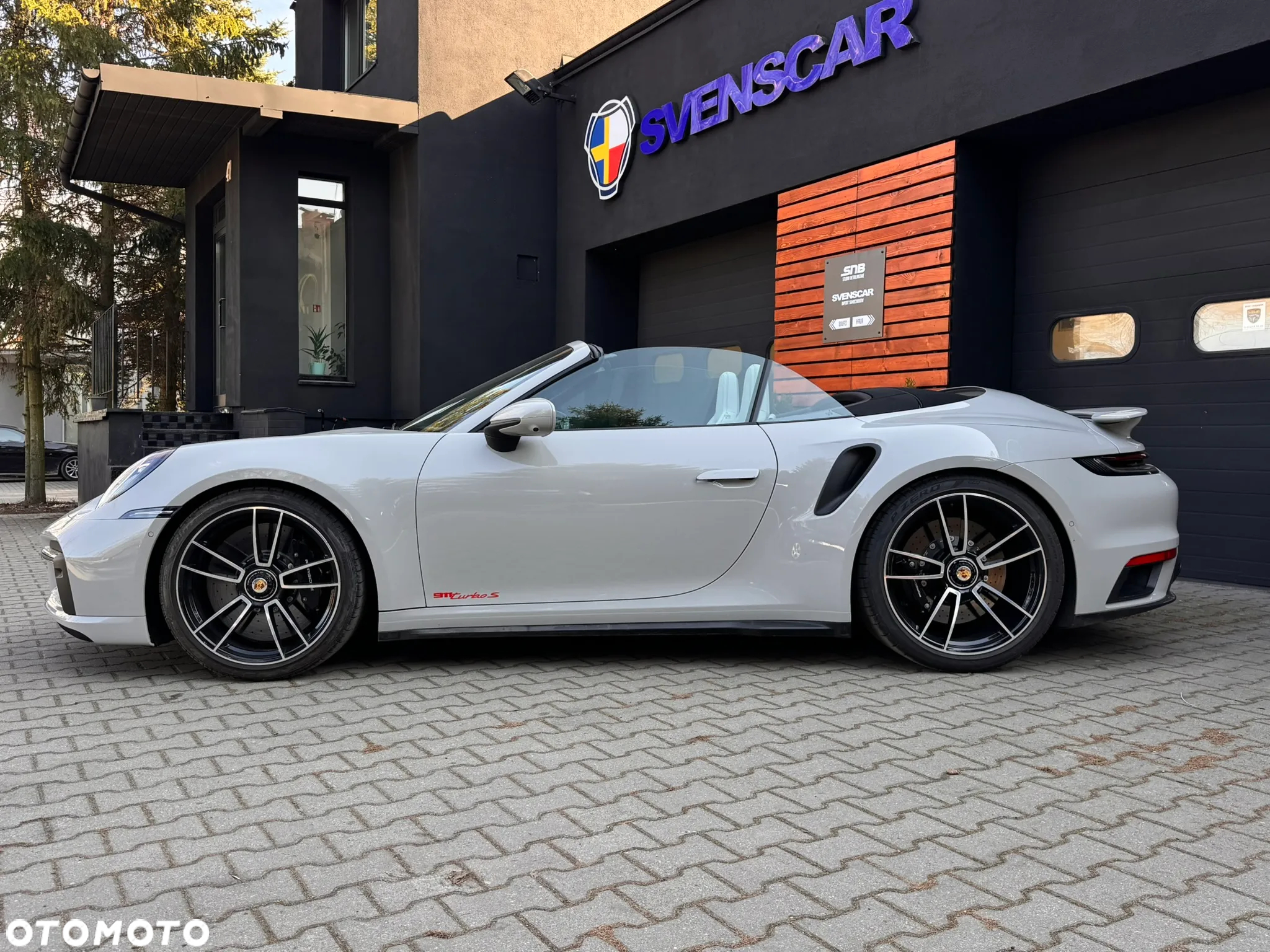 Porsche 911 Carrera Turbo S Cabrio - 2