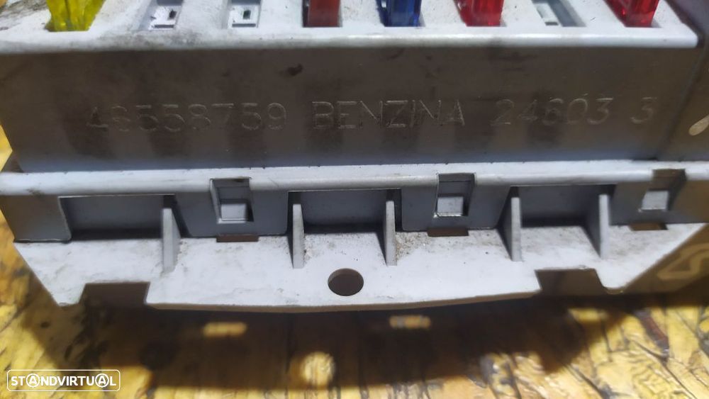 CAIXA DE FUSIVEIS ALFA ROMEO 147 1.6TS 46558759 - 2