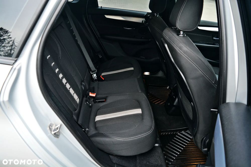 BMW Seria 2 216d Active Tourer Sport Line - 6