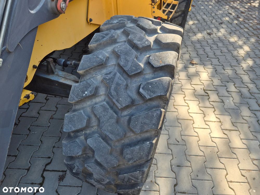 Volvo BL71 / SPROWADZONA / 5500 MTH - 24