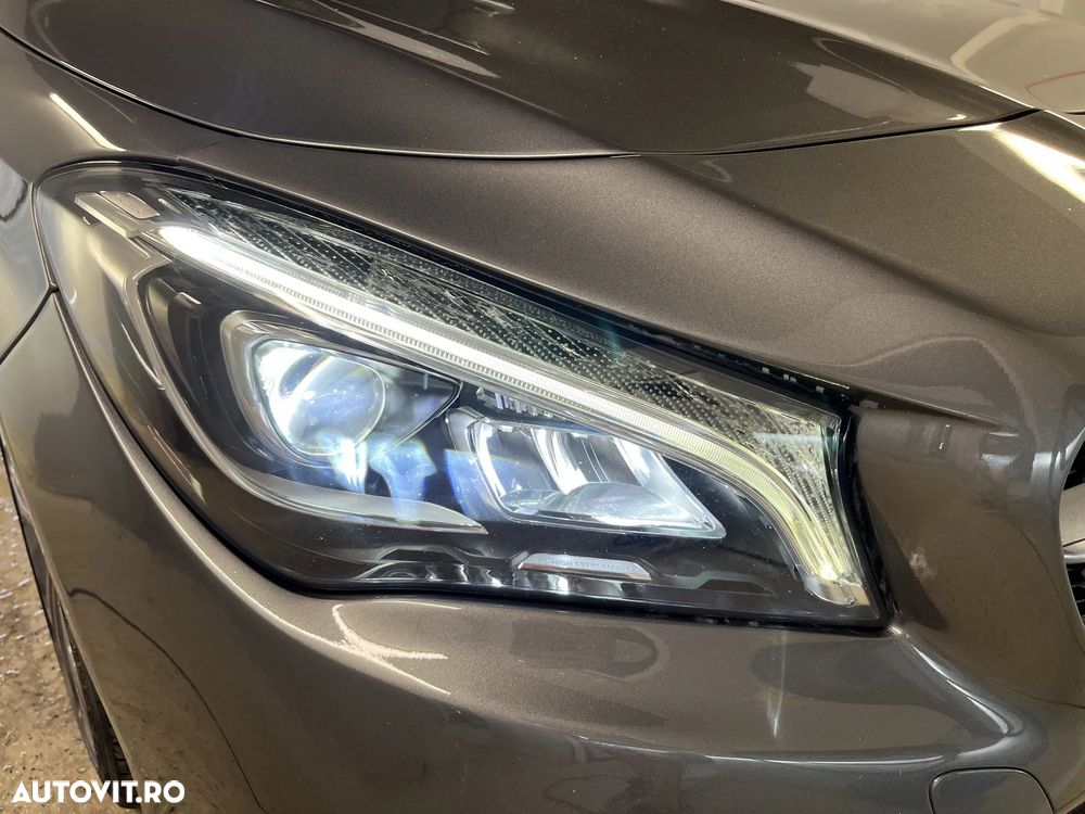 Mercedes-Benz CLA 180 7G-DCT Urban - 26