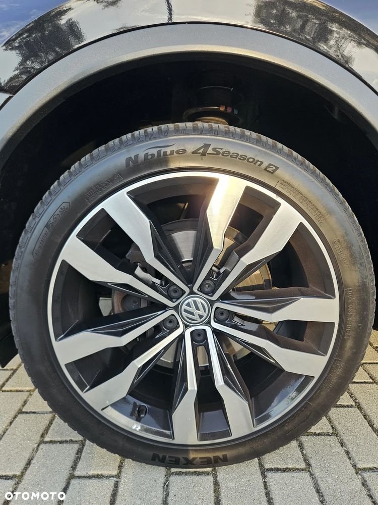 Volkswagen Tiguan 2.0 TDI SCR DSG R-Line - 16