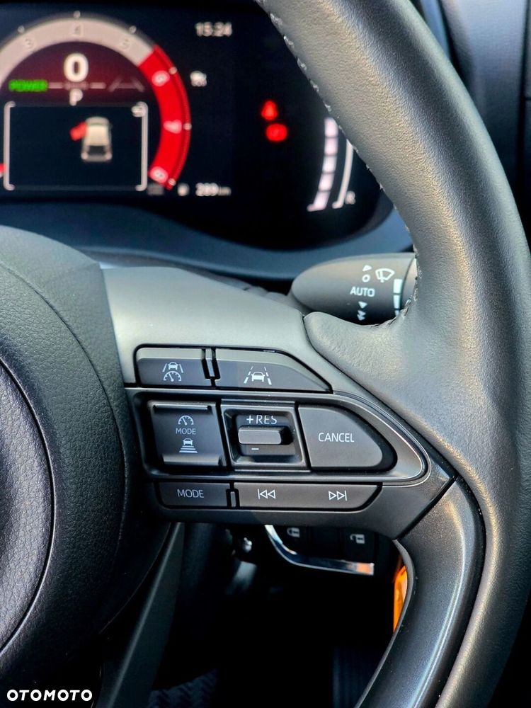 Toyota Yaris Hybrid 1.5 Style - 23