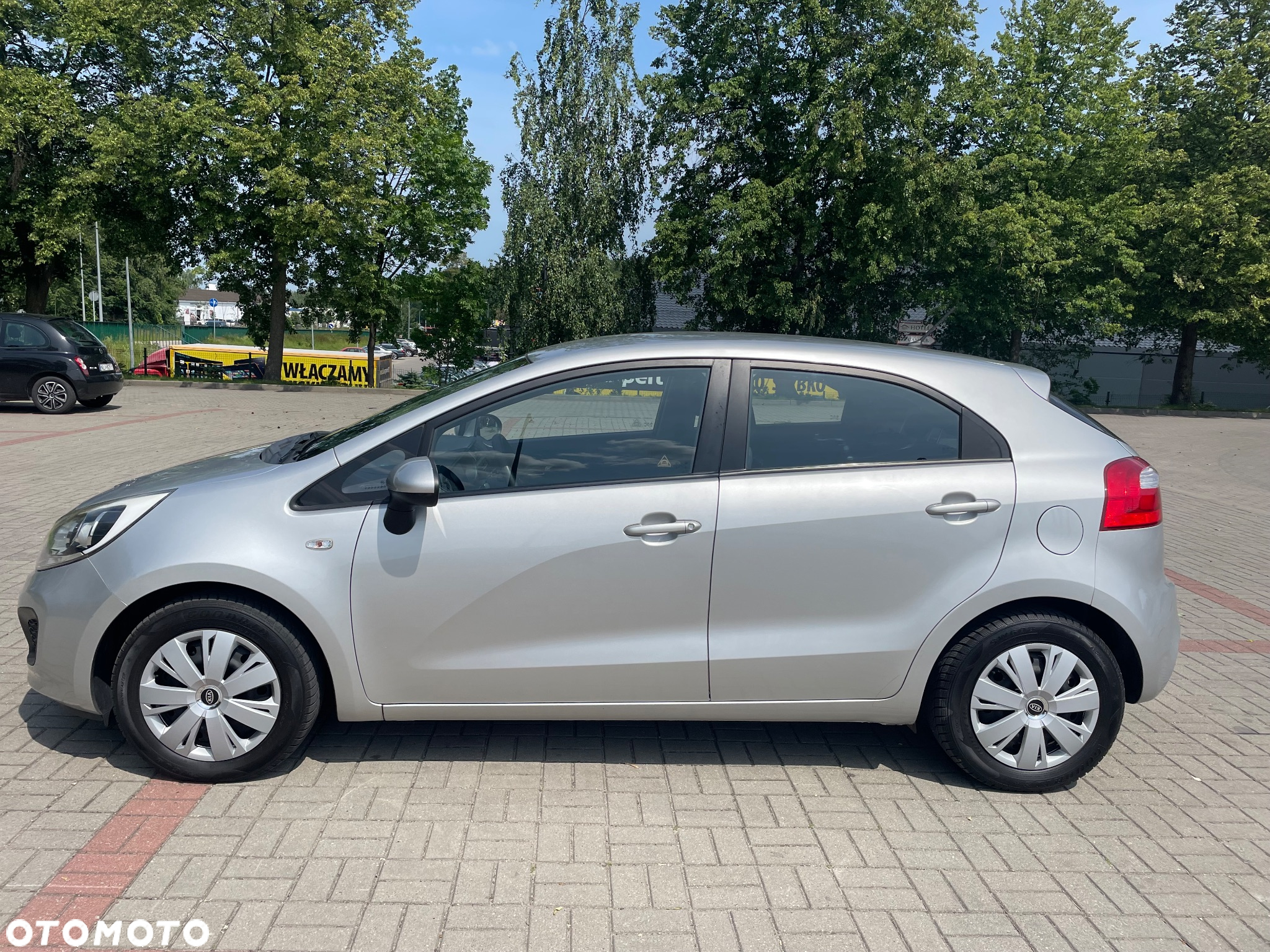 Kia Rio 1.4 L - 5