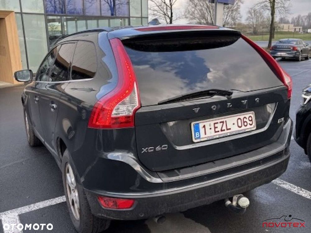 Volvo XC 60 D3 Momentum - 4