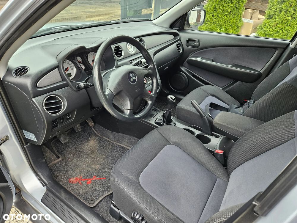 Mitsubishi Outlander 2.0 4WD Intense - 8