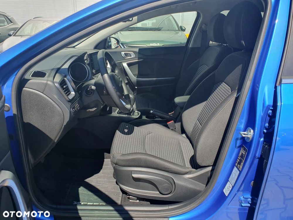 Kia XCeed 1.5 T-GDI M - 24