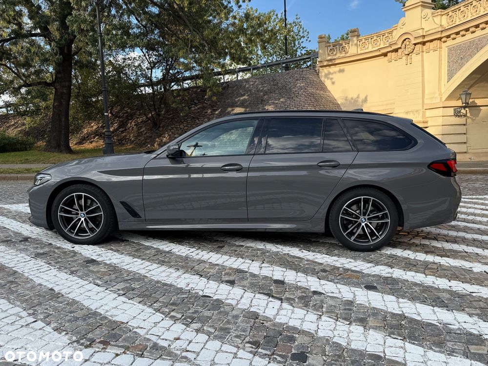 BMW Seria 5 520d M Sport Edition - 12