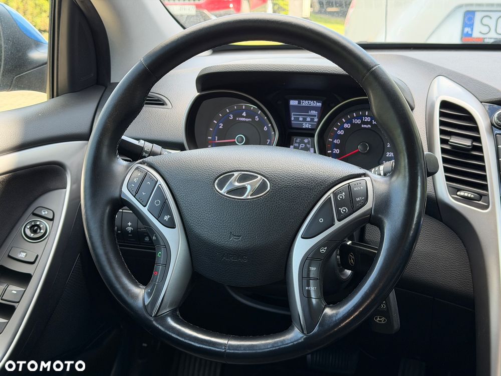 Hyundai i30 Kombi 1.6 GDi DCT Premium - 21