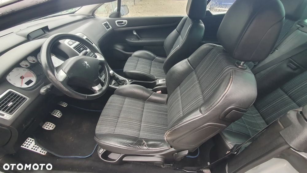 Peugeot 307 CC 1.6 Intense - 26