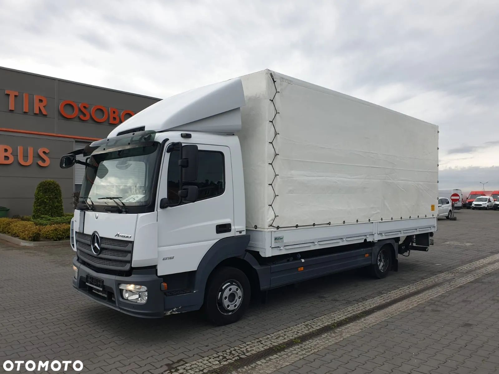 Mercedes-Benz ATEGO 818 L PLANDEKA + WINDA 3 FOTELE KLIMA PODUSZKI - 1