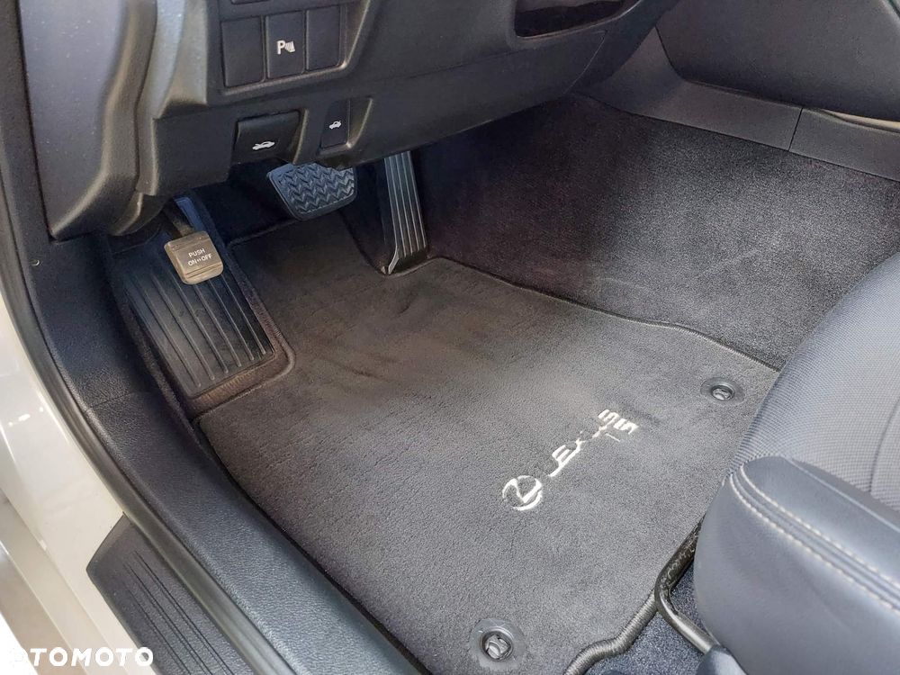 Lexus IS 250 Elegance - 28