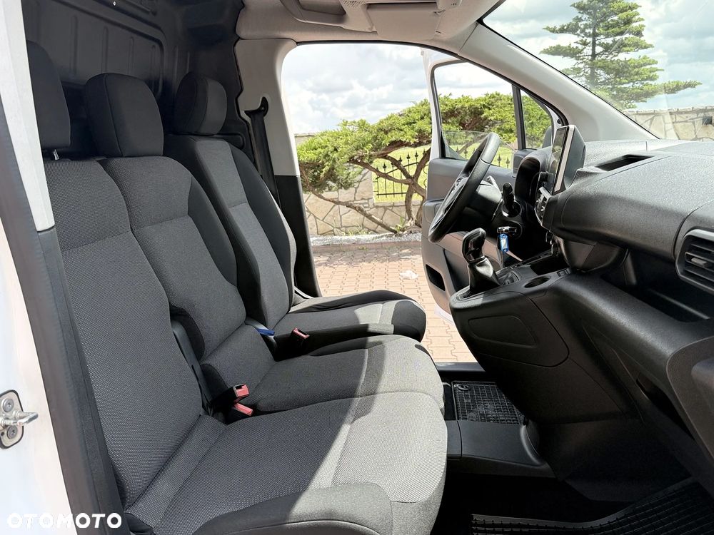 Opel COMBO LONG XL 3 OSOBY *NOWY SILNIK* ŁADOWNOŚC 852 KG HAK 1000KG SERWISOWANY F VAT 23% BOCZNE DZWI TEMPOMAT - 21
