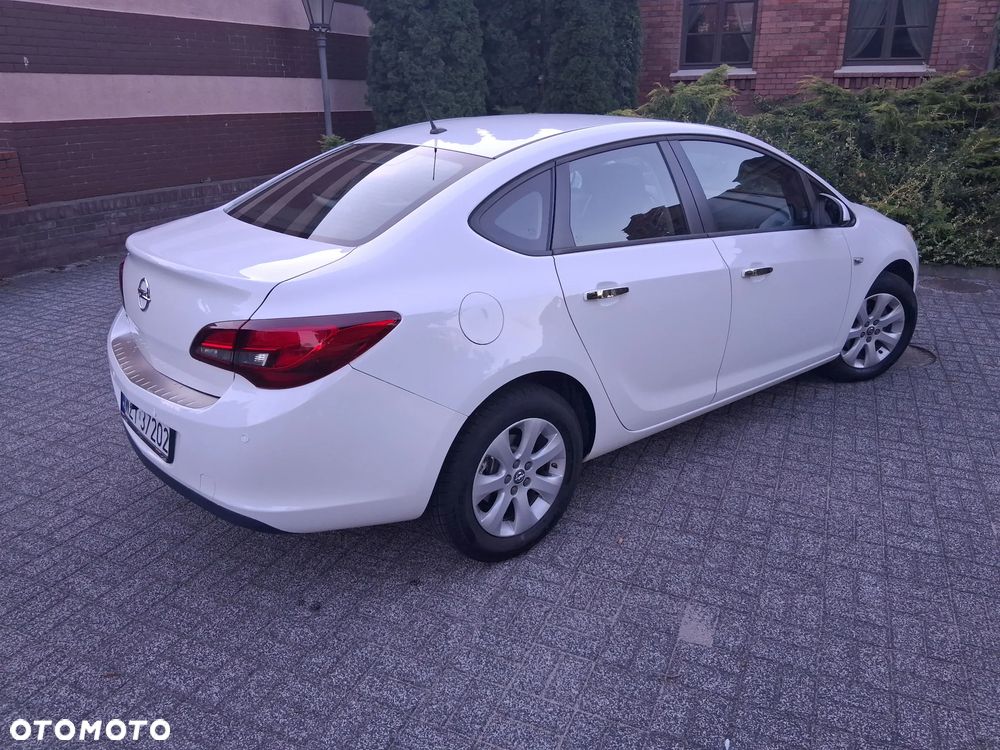 Opel Astra 1.6 Business EU6 - 16