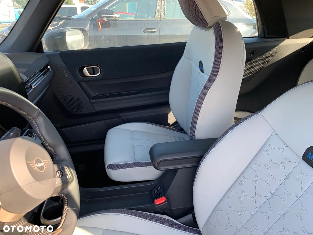 MINI Cooper C Favoured Trim - 10