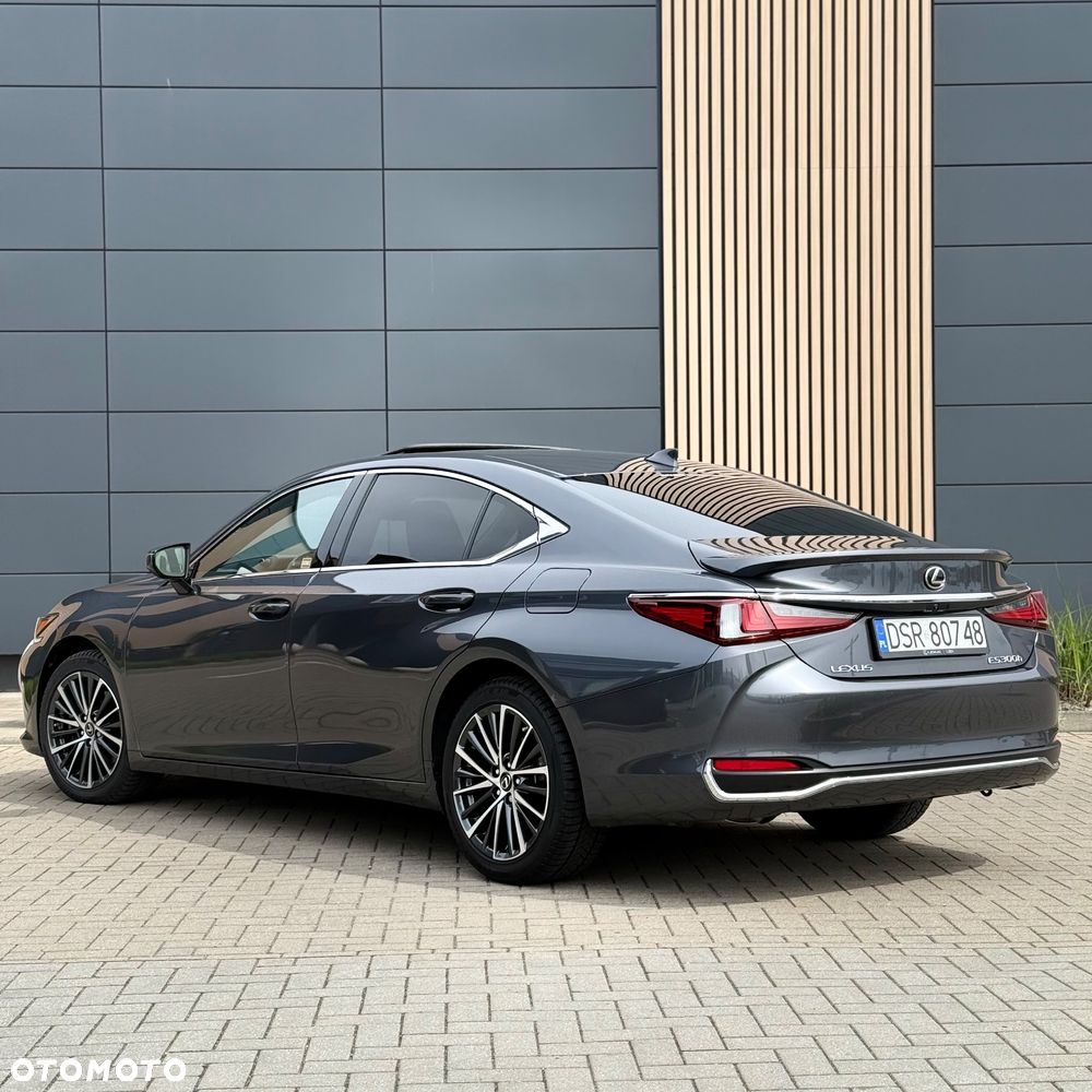 Lexus ES 300h Prestige - 5