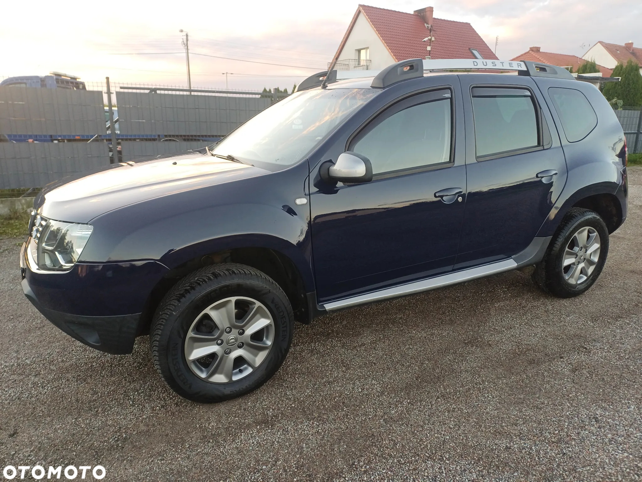 Dacia Duster 1.6 16V 4x2 Laureate - 6