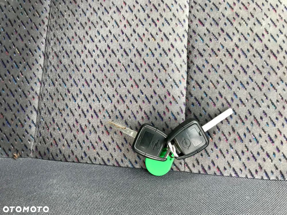 Opel Vectra 2.0 CD - 19