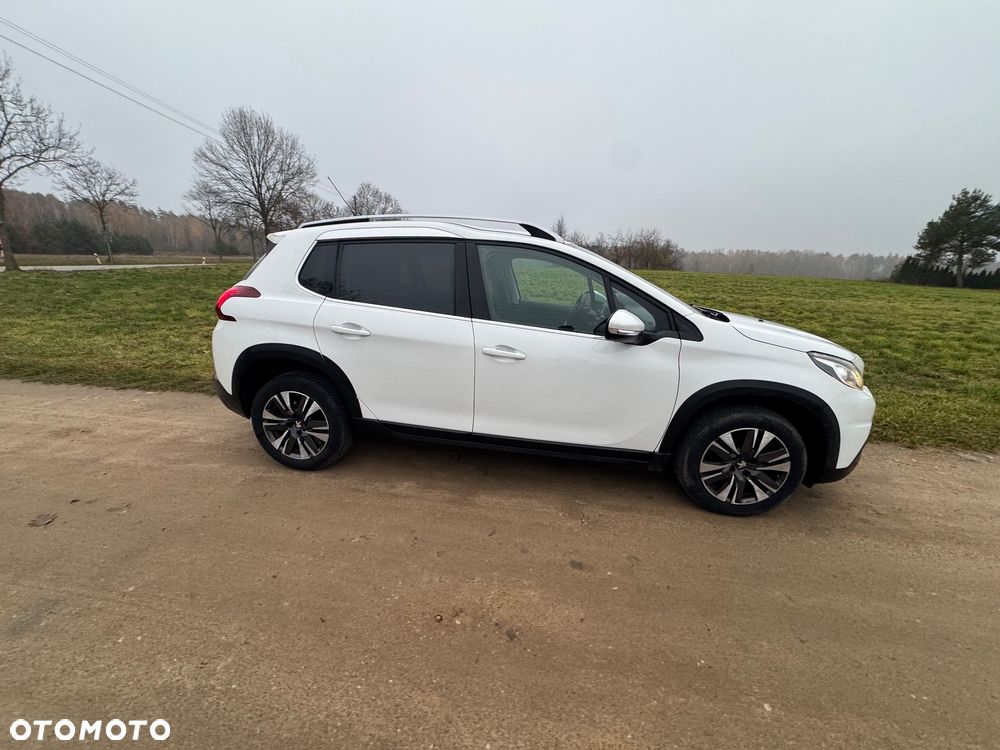 Peugeot 2008 BlueHDi FAP 120 STOP & START EAT6 Allure - 17